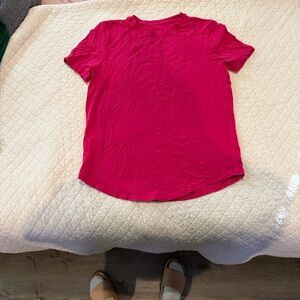 lululemon athletica love tee- size 6. Bright pink